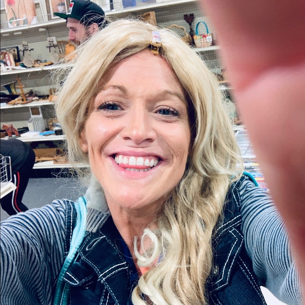 Meet your Posher, Jennifer